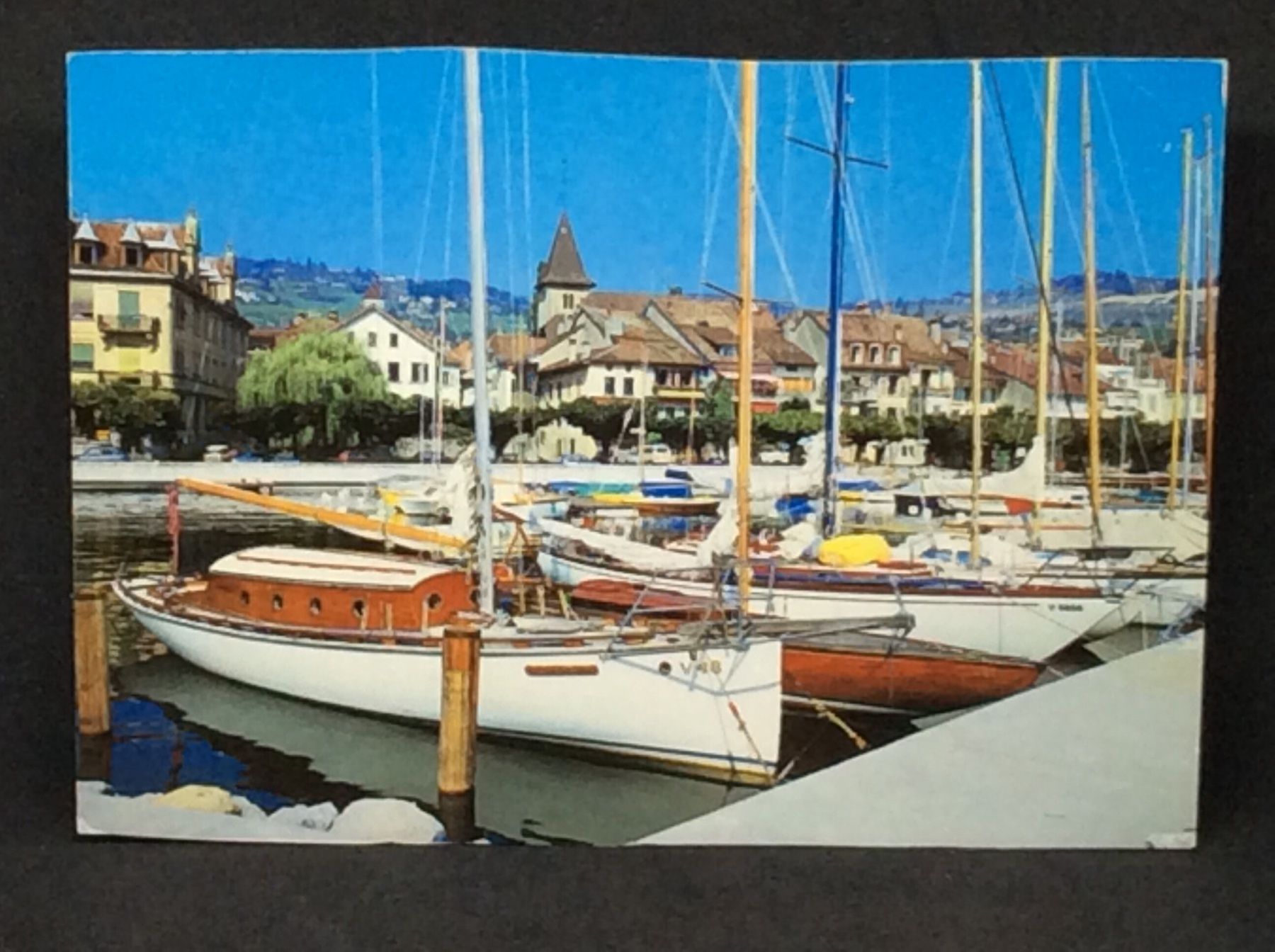 Cartoline postali: Lutry, Lac Léman – Usato da Widnau venduto da Brusi9