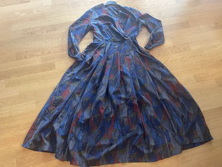 Seidenkleid /exzellente Handarbeit