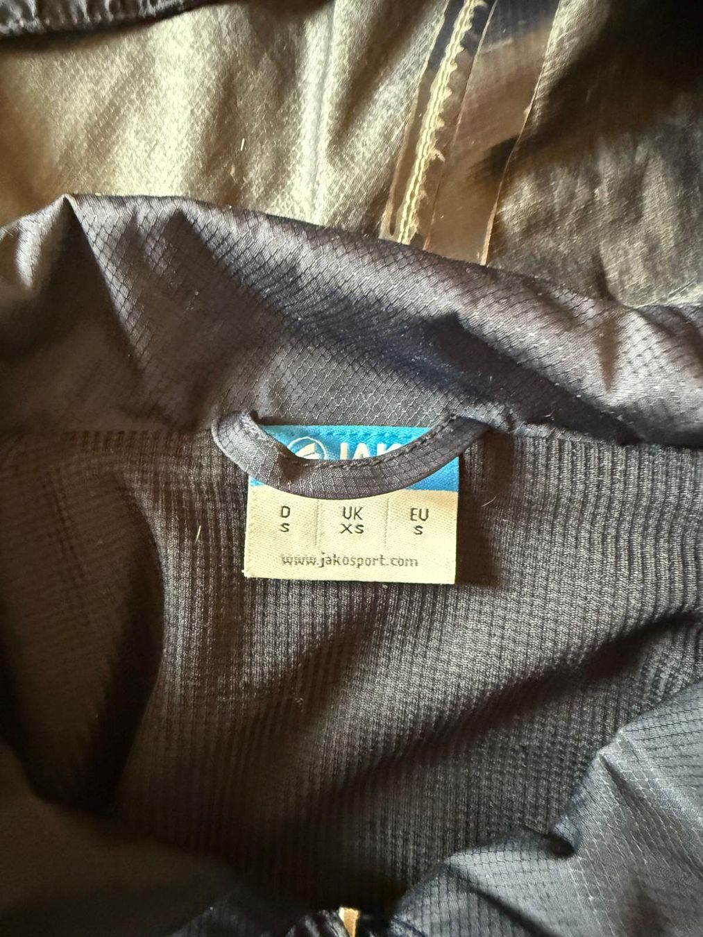 Giacche: Jacke – Usato da Flawil venduto da Stella_3 3
