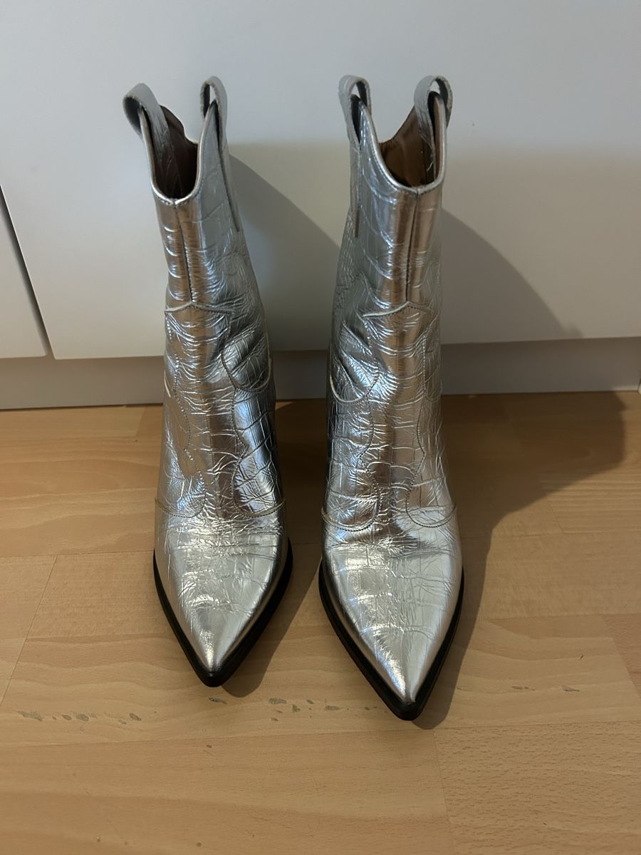 Globus Chaussures femmes: Silberne Cowboystiefel – Neuf (Voir description) à Kloten par lan_p8c8 1