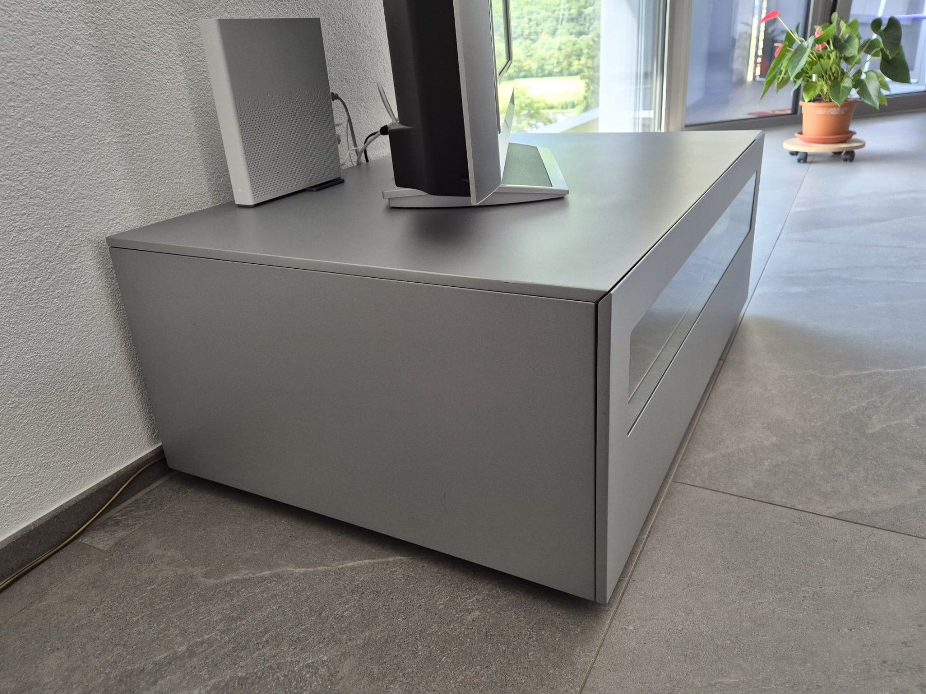 Mobili TV: Mobile porta TV – Usato da Biasca venduto da LorisF. 2