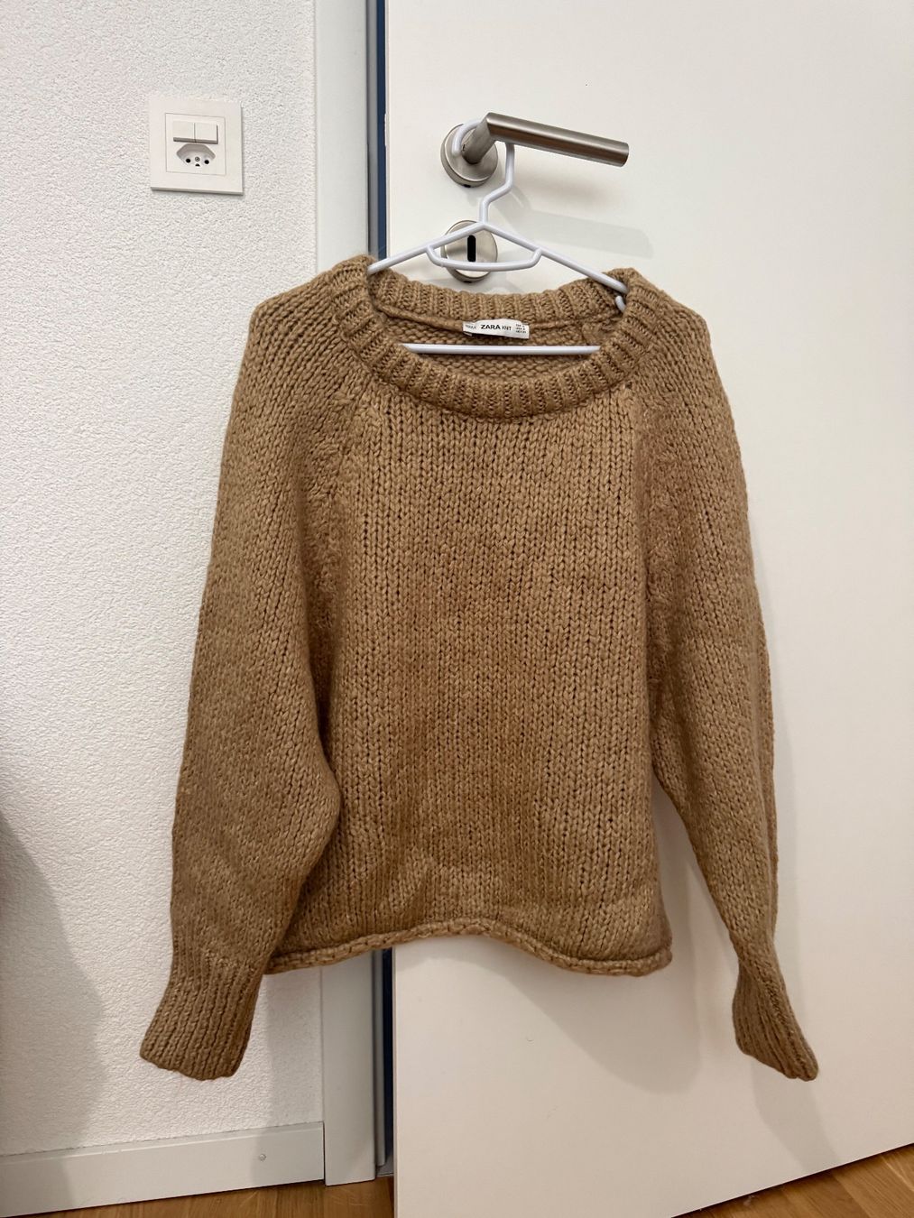 Zara Pullover & Sweatshirts: ZARA knit sweater – Gebraucht aus Chardonne von ana_rpr2