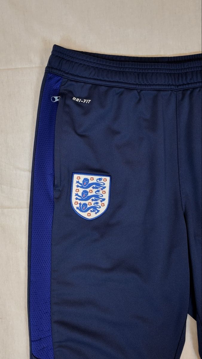 Nike Hosen: Trainerhosen von England Nike – Neu (gemäss Beschreibung) aus Lindau von KT_Vintage 2