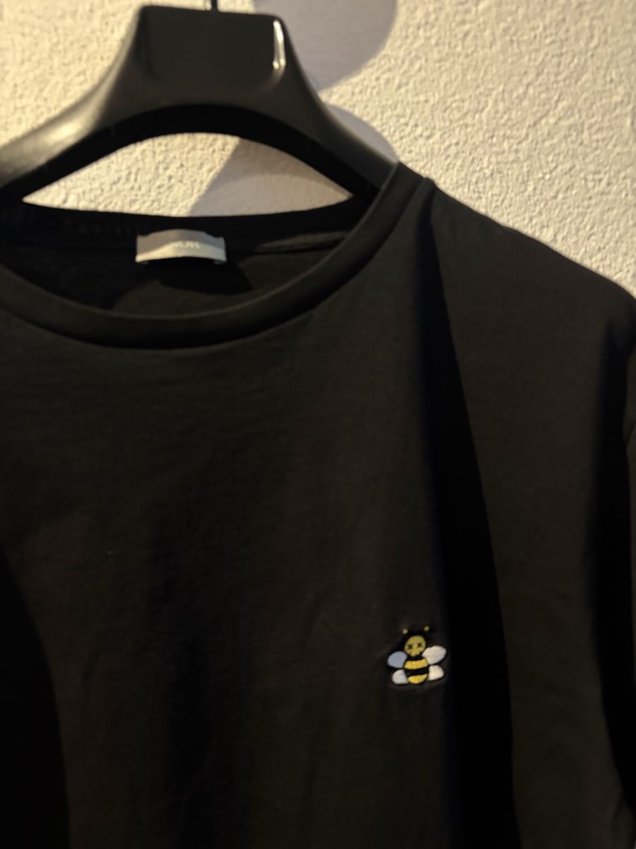 Dior T-shirt: DIORxKAWS SHIRT – Nuovo (secondo la descrizione) da Zürich venduto da JMima 3