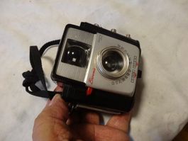 BROWNIE STARLET ANTIK CAMERA-TRAGEGURT--MADE IN  USA-LÄÜFT