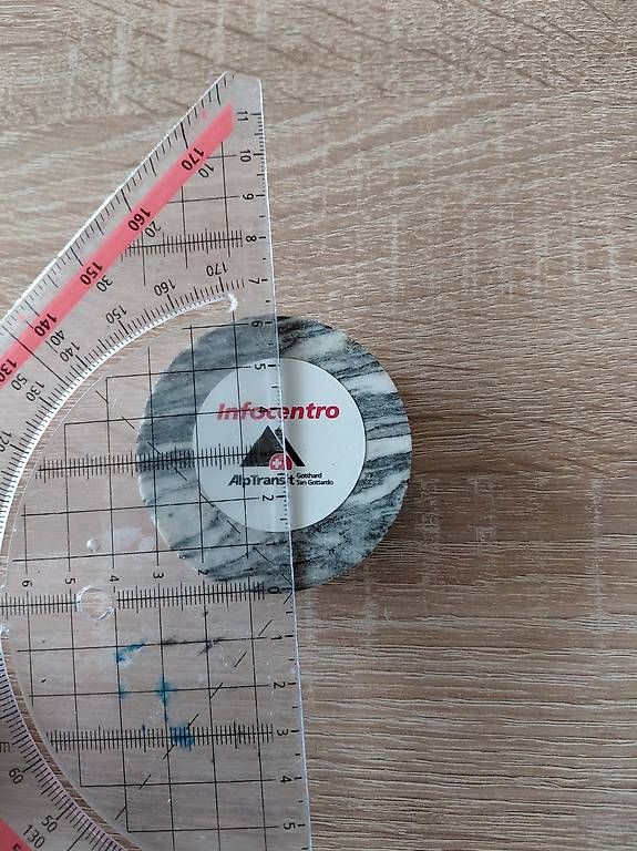 Tutte le decorazioni: Briefbeschwerer – Usato da Dietikon venduto da Chadascha 4