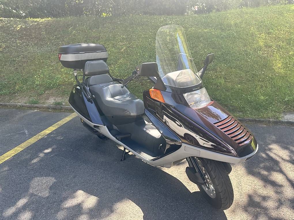 Route: HONDA CN 250 année 1994 - Vétéran – D'occasion à Onex par GiGi1979