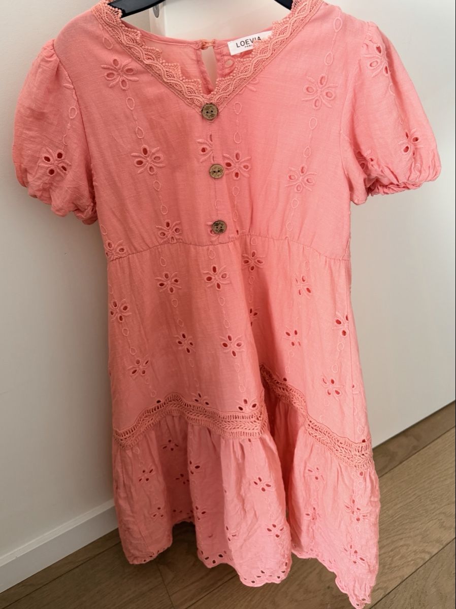 Robes et jupes: Robe Loevia rose taille 6 ans – D'occasion à Lausanne par mik_l5py