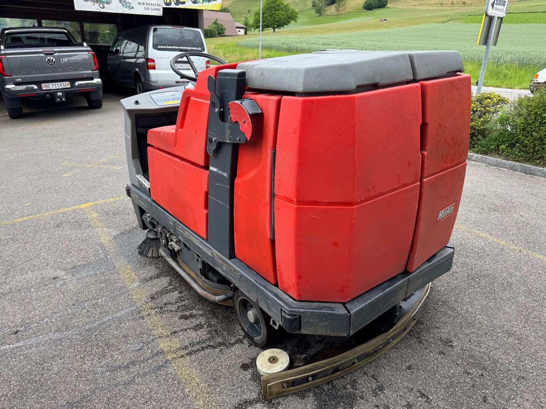 Hako Toutes les machines: Scheuersaugmaschine Hako B310R gebraucht – D'occasion à Zäziwil par Motorgeraete 3