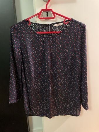 Camaieu Blouse, size 34, lace details, great condition