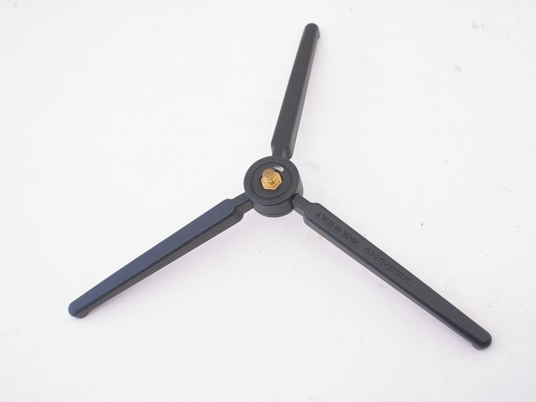 Manfrotto Treppiedi & Teste: Manfrotto Mini Stativ & Hama Kugelkopf 1/4" – Usato da Zürich venduto da dnk_nrd8 3