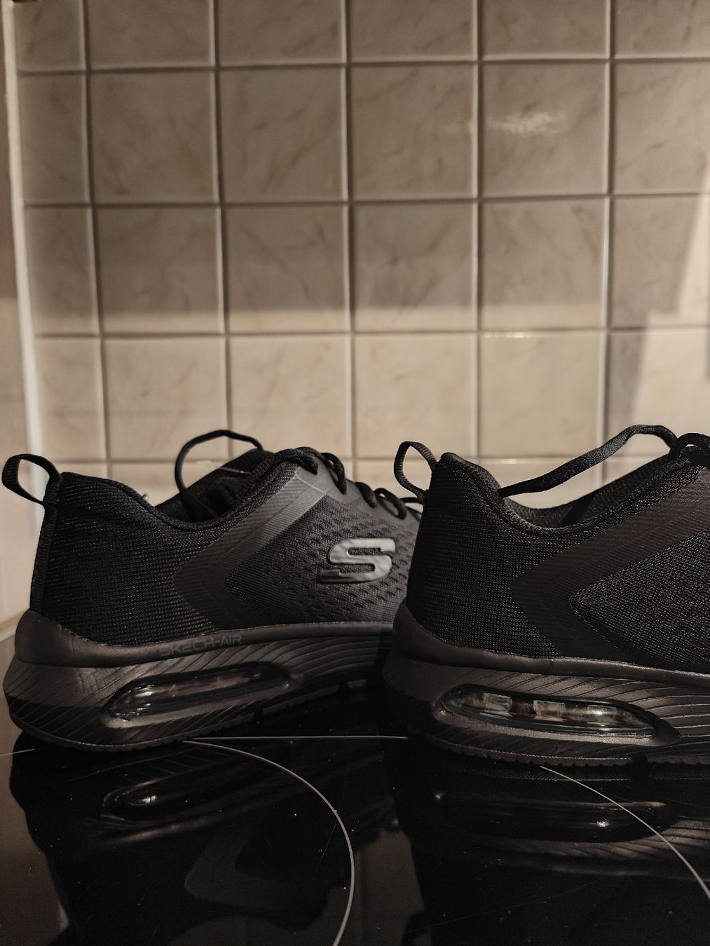 Skechers Scarpe da uomo: Skechers Dyna-Air Herren Sneaker – Nuovo (secondo la descrizione) da Einsiedeln venduto da RaphaelSimeon 4