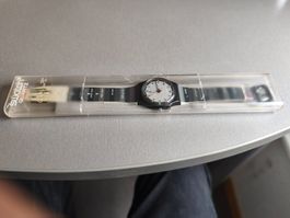 Montre SWATCH Quartz Réf; GB 905