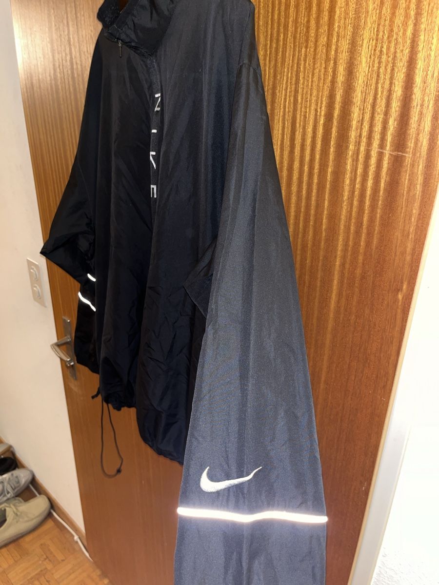 Nike Giacche: Nike veste, XL – Usato da Vevey venduto da EmileZoulard 2