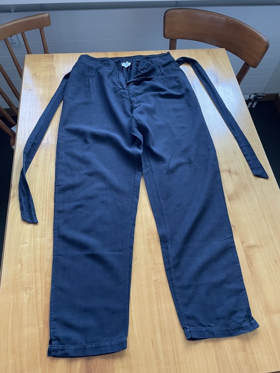 Jungle Folk Hosen: Schwarze Baumwollhose Jungle Folk Gr. S – Gebraucht aus Zürich von ehupp