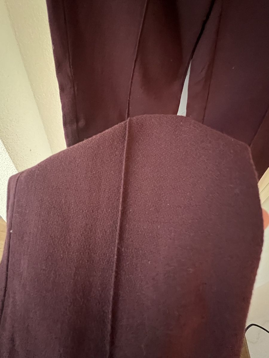 Dolce & Gabbana Hosen: D&G High Waist Hose Bordeaux – Gebraucht aus Zollikon von adr_c6zs 2
