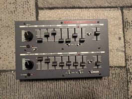 Syncussion SY1-M mit Midi 