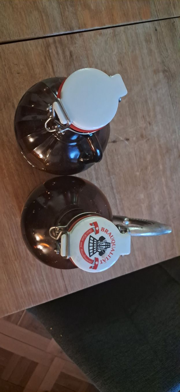 Verres, cruches & bouteilles: 2 Bierflaschen 2l – D'occasion à Nidau par Darkpooh 4