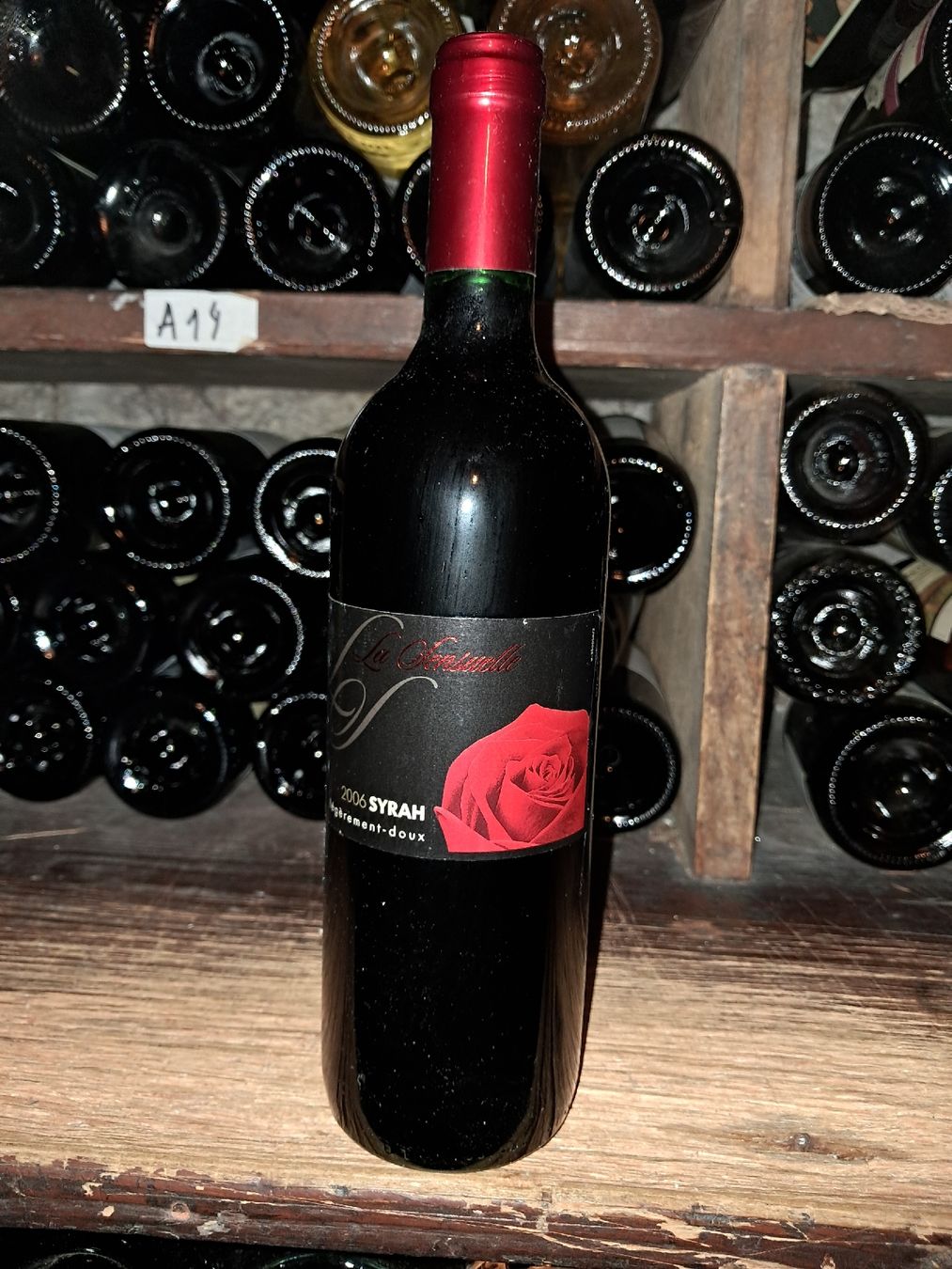 Vino: La Sensuelle Syrah 2006 – Nuovo e nell'imballaggio originale da Le locle venduto da juliensaran 1