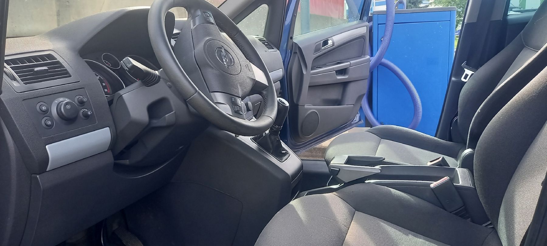 Servizi & Riparazioni: Auto zu vermieten 7plätzer  – Usato da Bazenheid venduto da Kettler2014 8