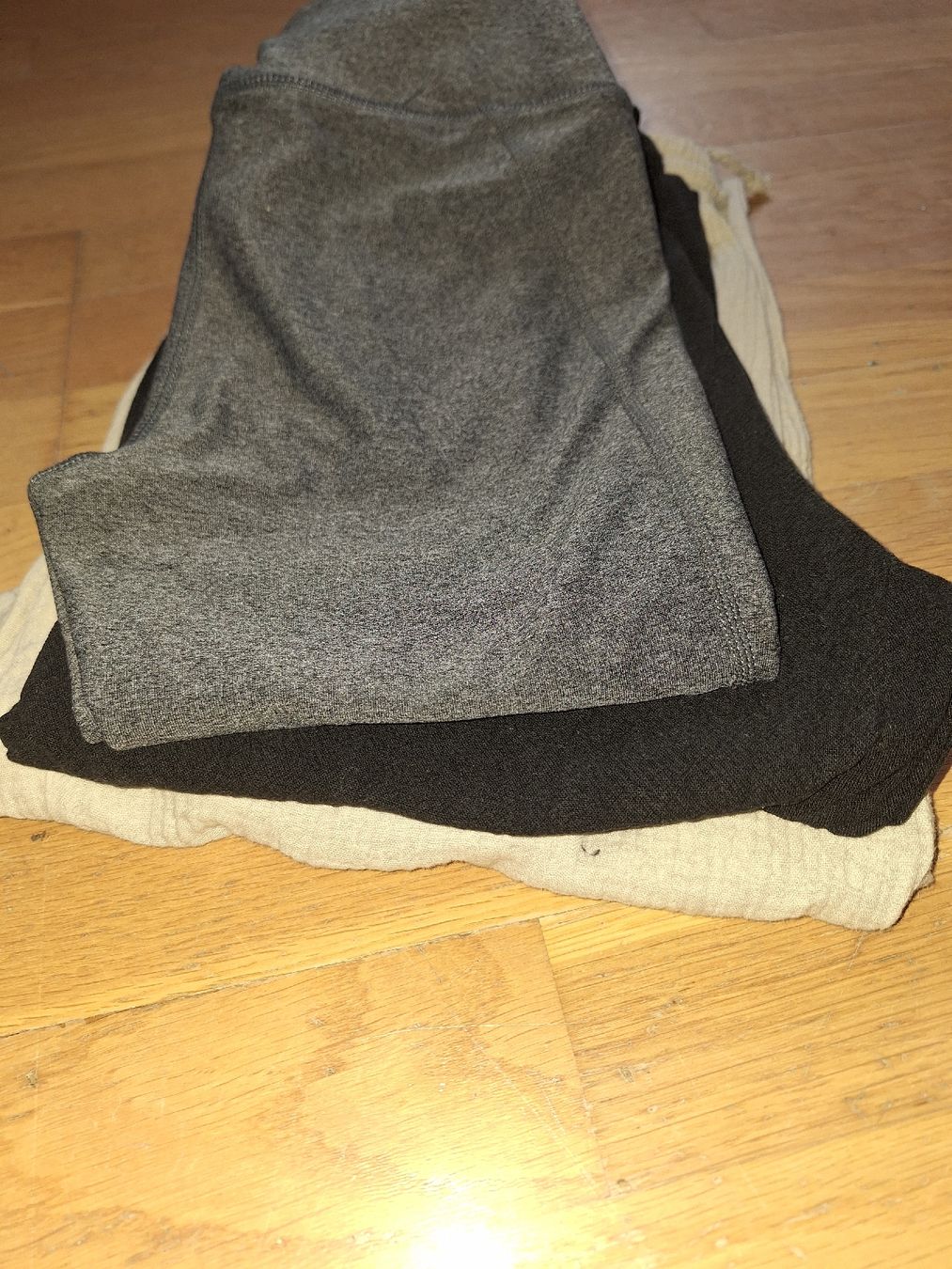 Kleiderpakete: Kleiderpaket Damen – Gebraucht aus Tamins von VW99 1