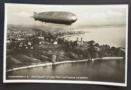 GRAF ZEPPELIN ÜBER FRIEDRICHSHAFEN IN VOLLER FAHRT 1937