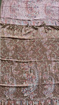 Châle en cachemire et soie, motif cachemire, brun/rose.