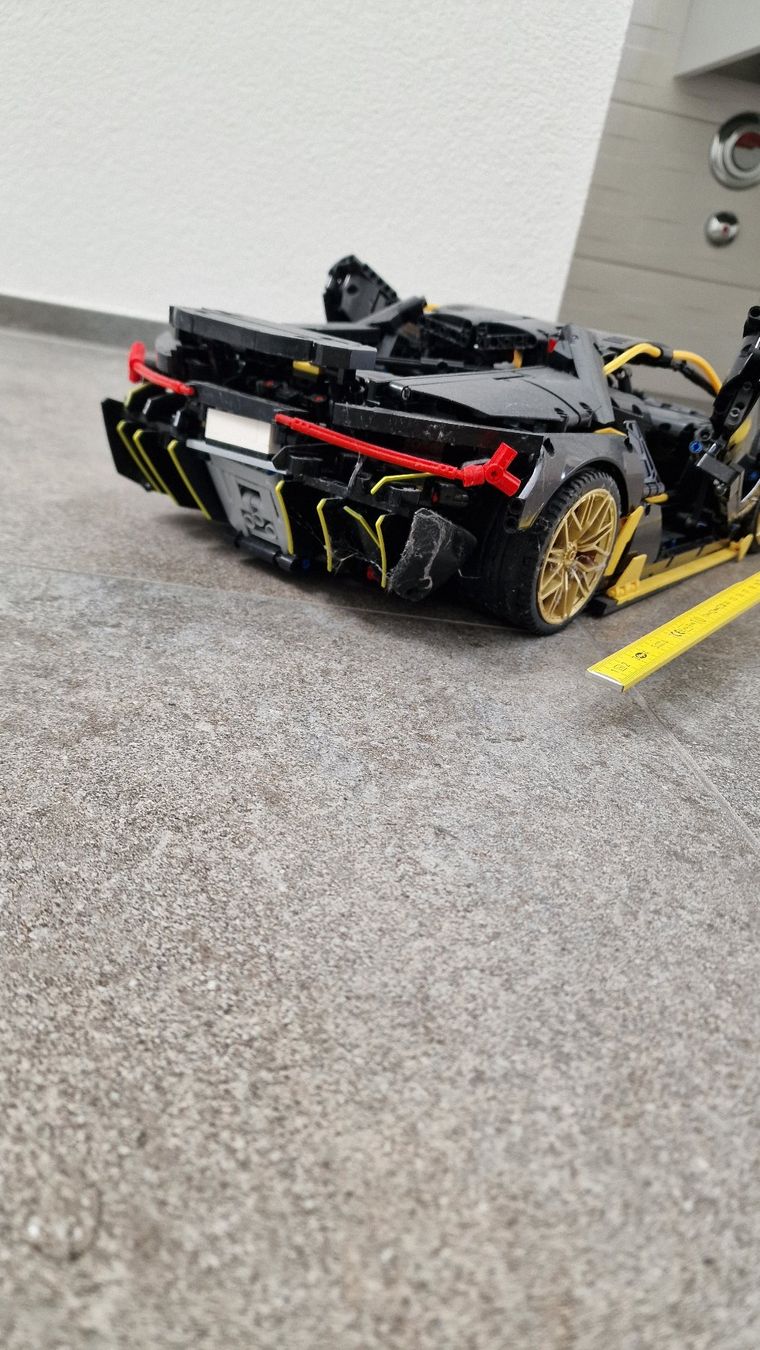 Spielzeuge: Grosser Lego Lambo – Gebraucht aus Gossau SG von saend_92 3
