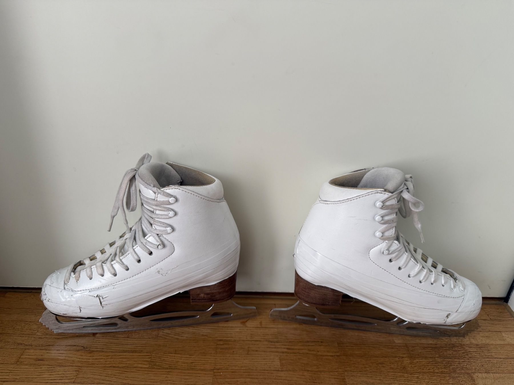Pattini da ghiaccio: Schlittschuhe Risport RF 3 Pro Gr. 24.0 Breite C – Usato da Zürich venduto da makmakmak 2