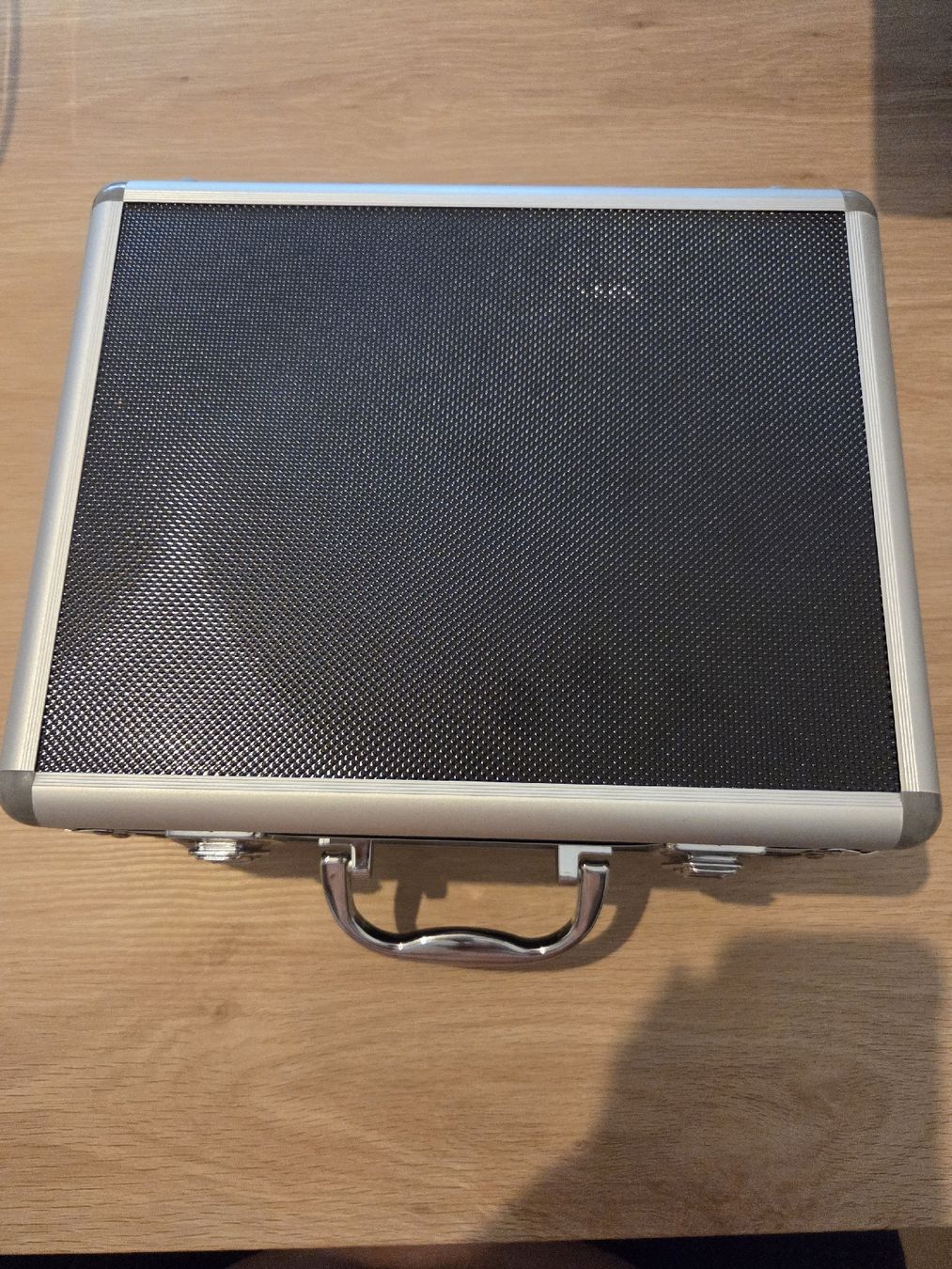 Trust Microphones: Microphone Trust EMITA Streaming MIC avec mallette – Neuf avec emballage d'origine à Tramelan par mic_5lzm