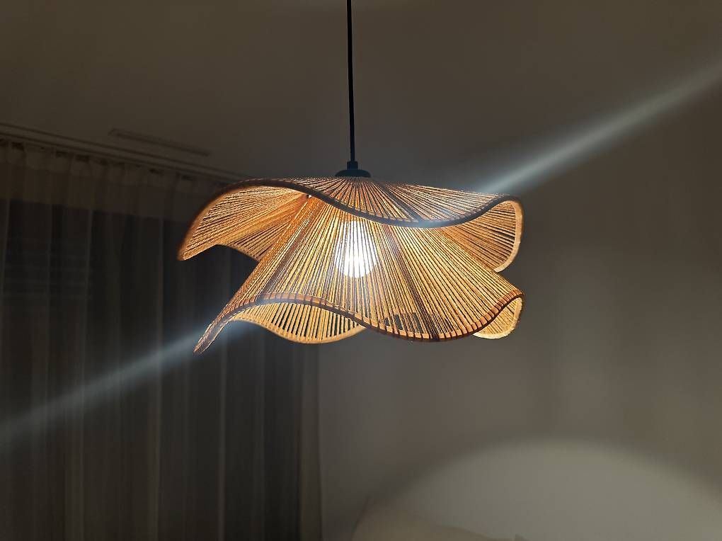 Lampen: Moderne Hängeleuchte  – Neu und originalverpackt aus Brittnau von nwo_xzp6