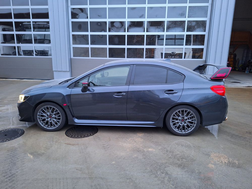 SUBARU WRX STi sport 2.5L TURBO 4WD (301 PS)