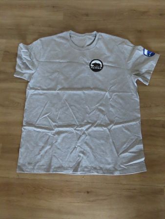 Biete 1 Stück Seltenes Shirt Grau mit BERNA  - SAURER Logos