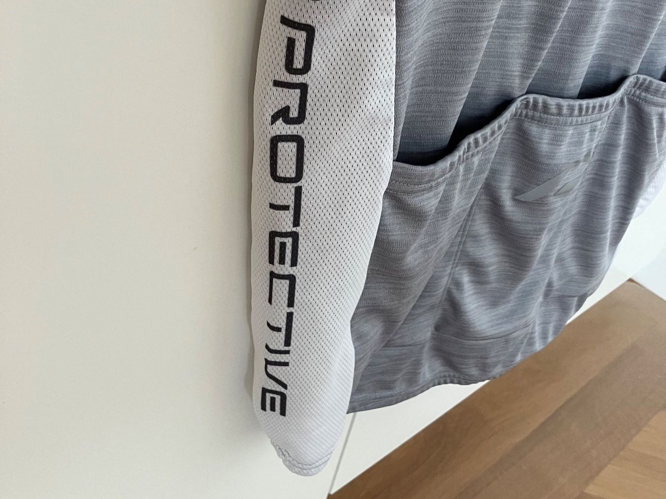Canottiere & Pantaloni: Velotricot Protective Gr M Männer – Usato da Zug venduto da d4Drum 2