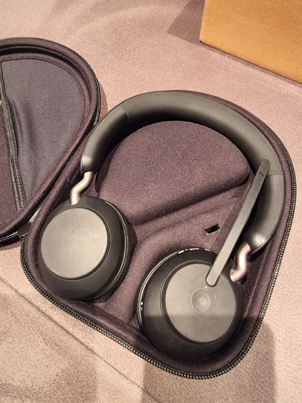 Jabra Casques audio: Jabra Kopfhörer mit Case – D'occasion à Balzers par Homeandgarden