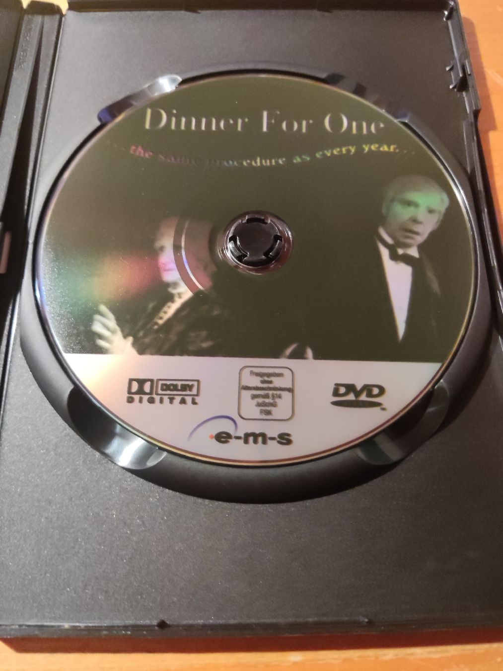 Tutti i DVDs: Dinner for One - Same procedur as every year... (DVD) – Usato da Oberembrach venduto da giu_7ksd 2