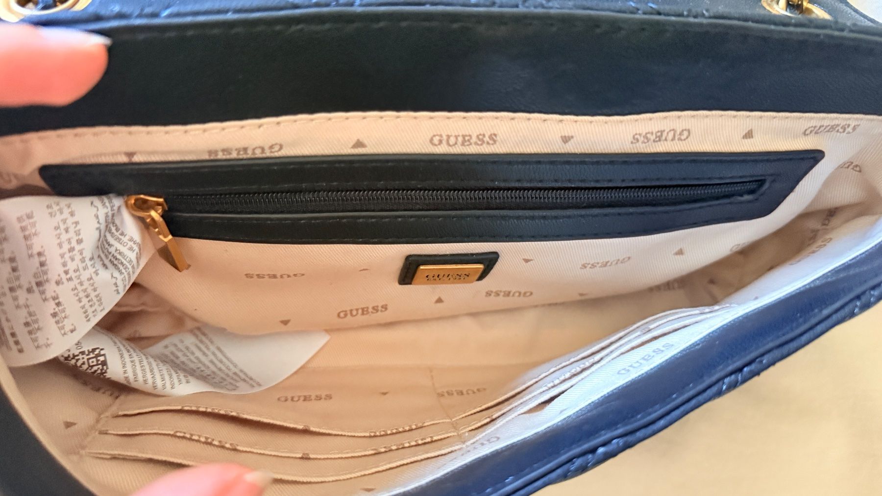 Guess Taschen für Damen: Guess Giully Tasche – Neu (gemäss Beschreibung) aus Zürich von bar_9nrk 4