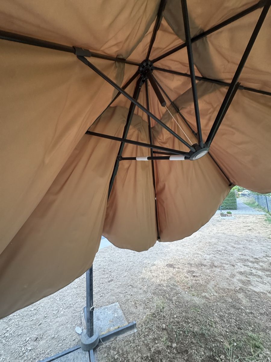 Parasols: Ampelschirm / Sonnenschirm – D'occasion à Dintikon par Nima