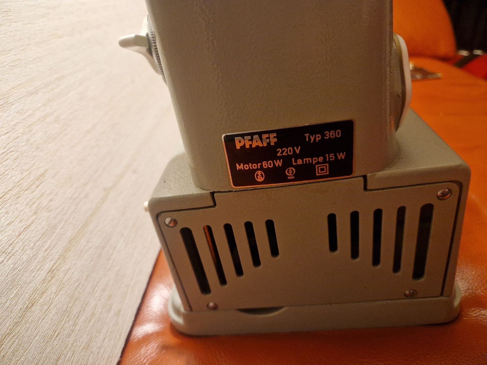 Pfaff Macchine da cucire: Pfaff 360 Nähmaschine – Usato da Zofingen venduto da TR1981 3