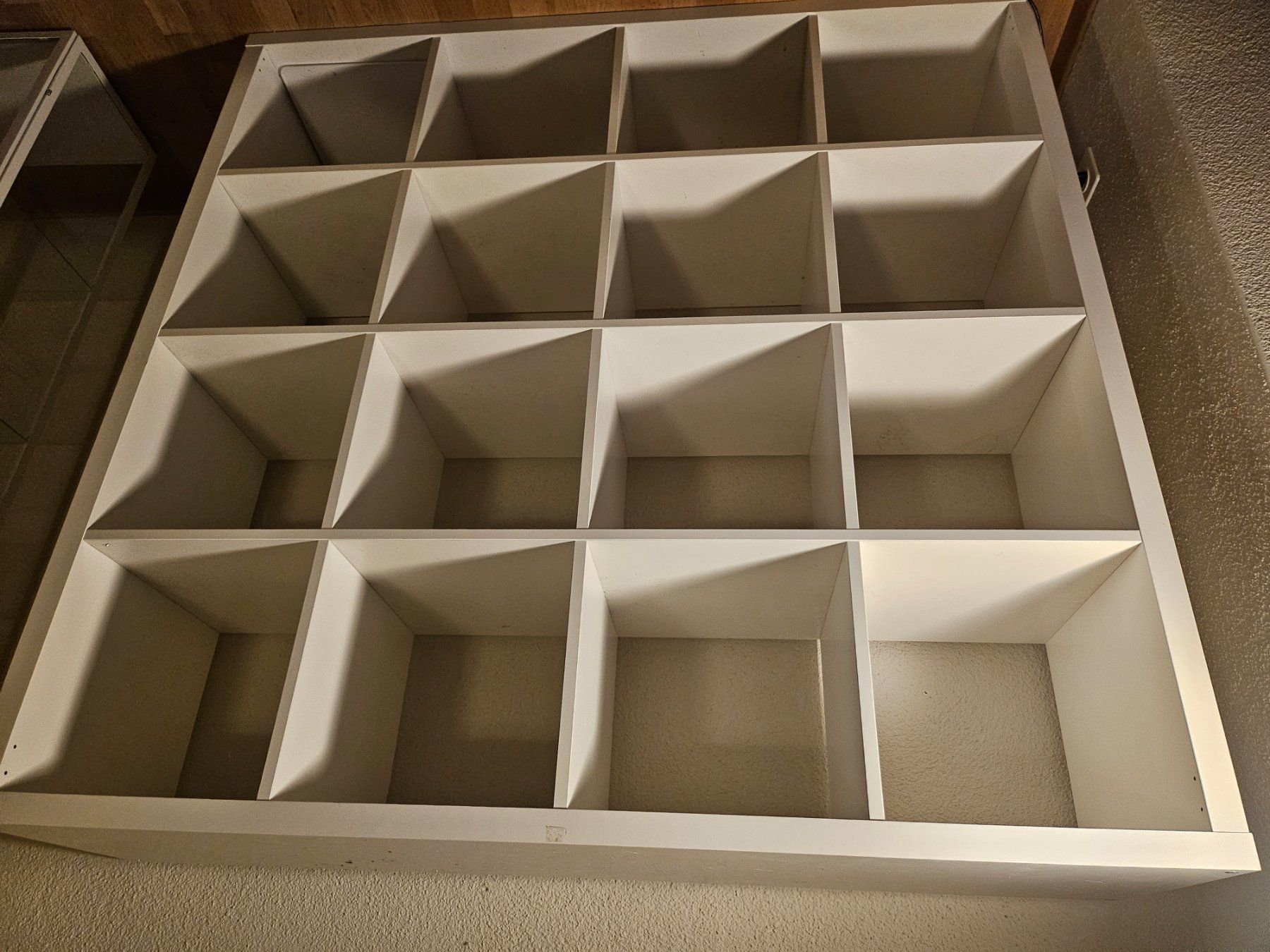 Ikea Scaffali: Kallax 4x4 – Usato da Gachnang venduto da san_x79j
