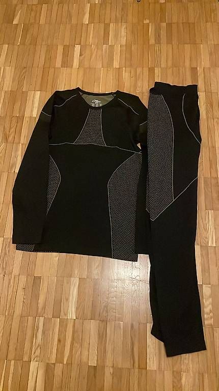 Unterwäsche: Thermoset – Gebraucht aus Matzingen von Machado.