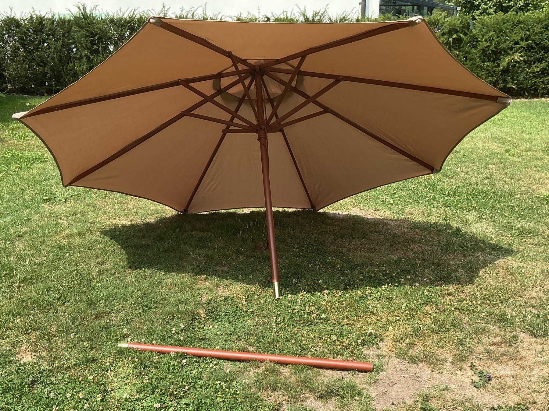 Sonnenschirme: SONNENSCHIRM Sandbeige – Neu (gemäss Beschreibung) aus Richterswil von Restwert_Richterswil