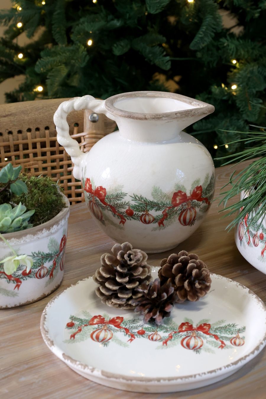 Vasi & Recipienti: Chic Antique Kanne mit Weihnachtskugel und Schleife – Nuovo e nell'imballaggio originale da Innertkirchen venduto da Glatthard-Interior 1