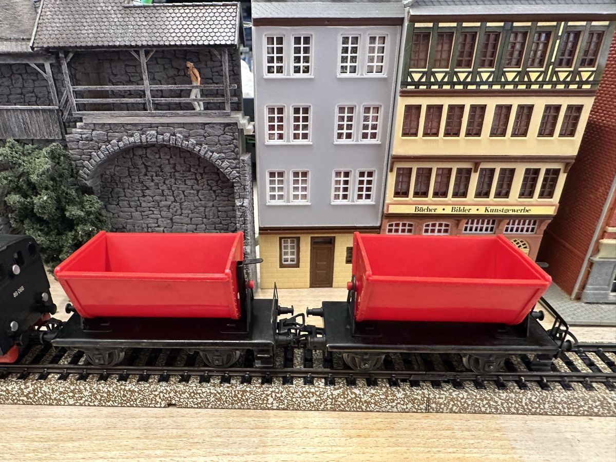 Märklin Modelleisenbahnen: Märklin 3104 DB BR 89 Güterzug – Gebraucht aus Lupsingen von New-Haven 2