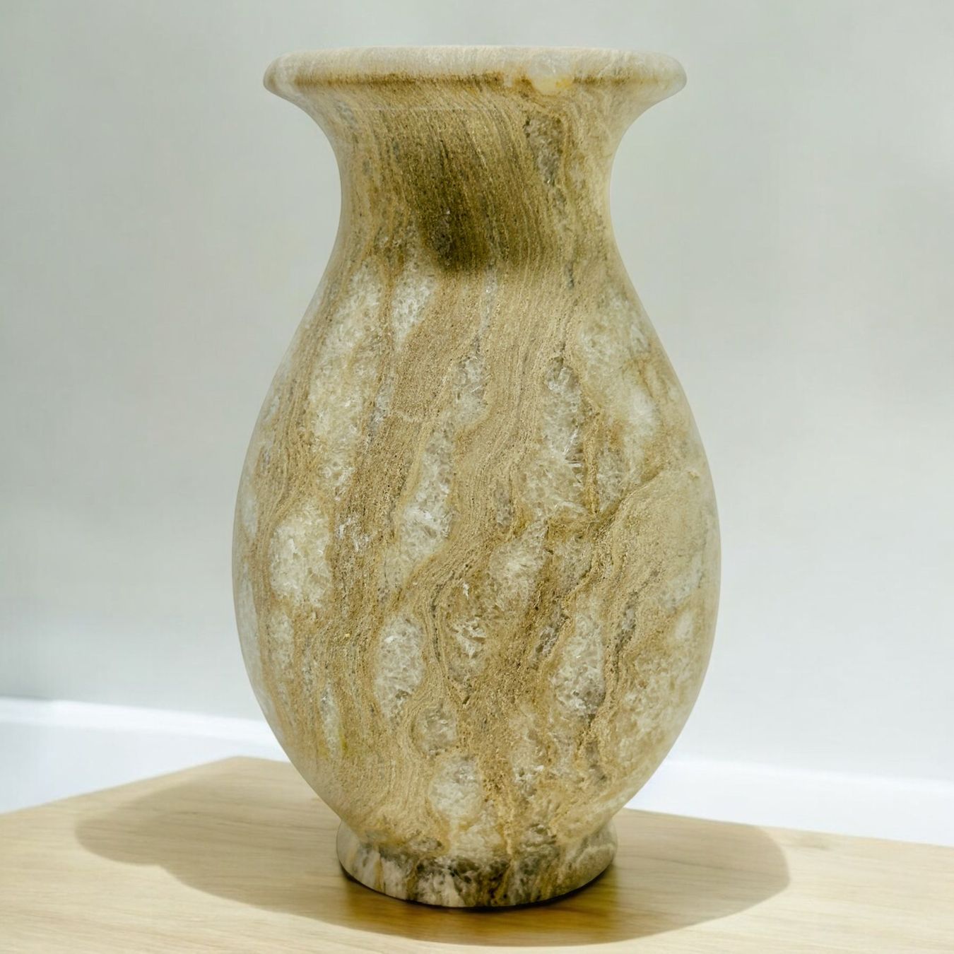 Vasi & Recipienti: Ancien vase en marbre beige – Usato da Morges venduto da vintiques