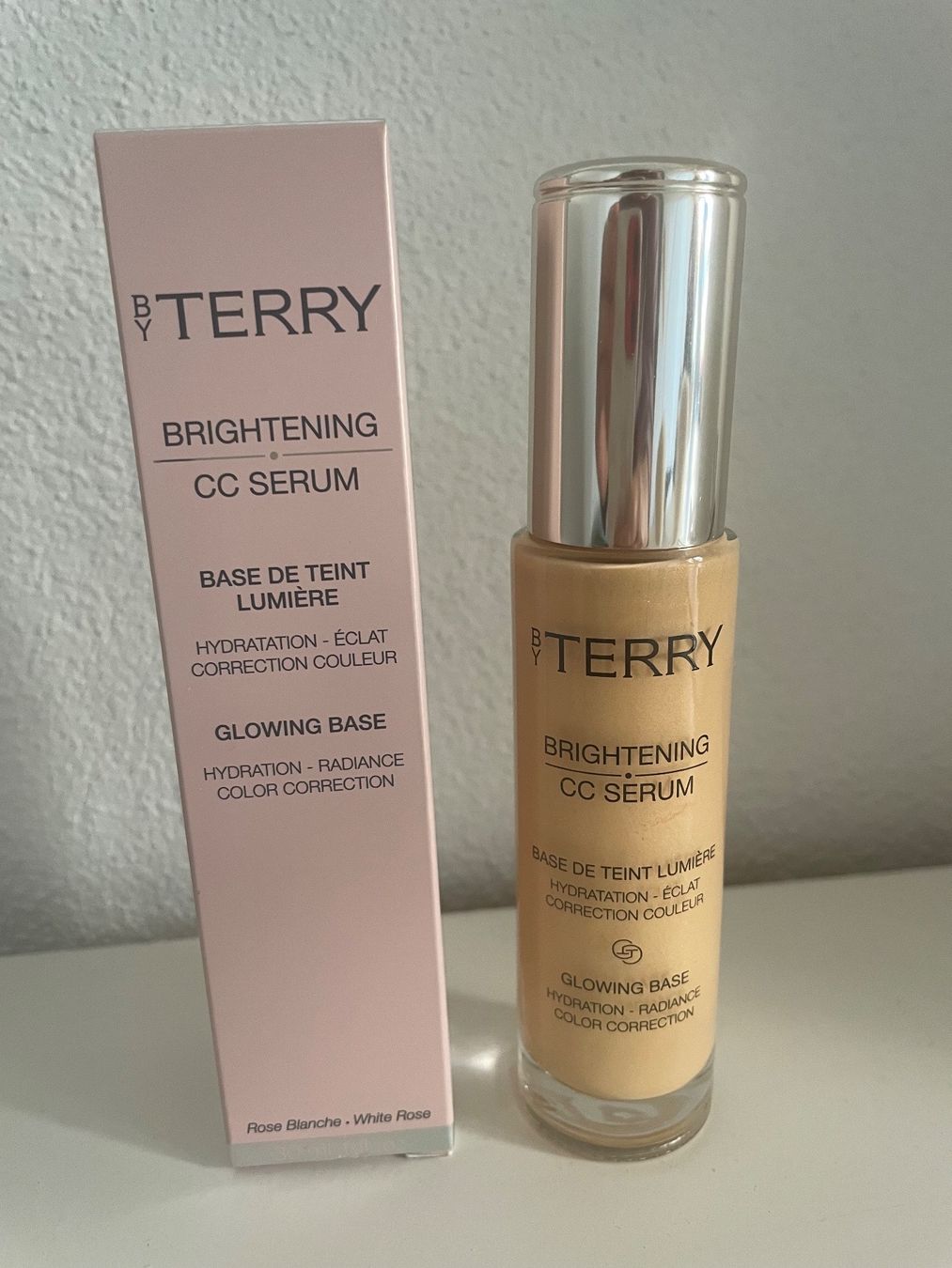 Cura del viso: By Terry Brightening CC Serum 30ml NEW – Nuovo e nell'imballaggio originale da Dübendorf venduto da Mangia14