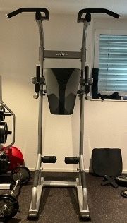 Hometrainer: TuffStuff Dip Klimmzugstation RCD-347 | Studioqualität – Usato da Koblenz venduto da volkiland_5765