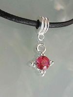 Anhänger  Strass     rot    versilbert
