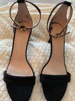 Jolis escarpins noirs H&M p. 38