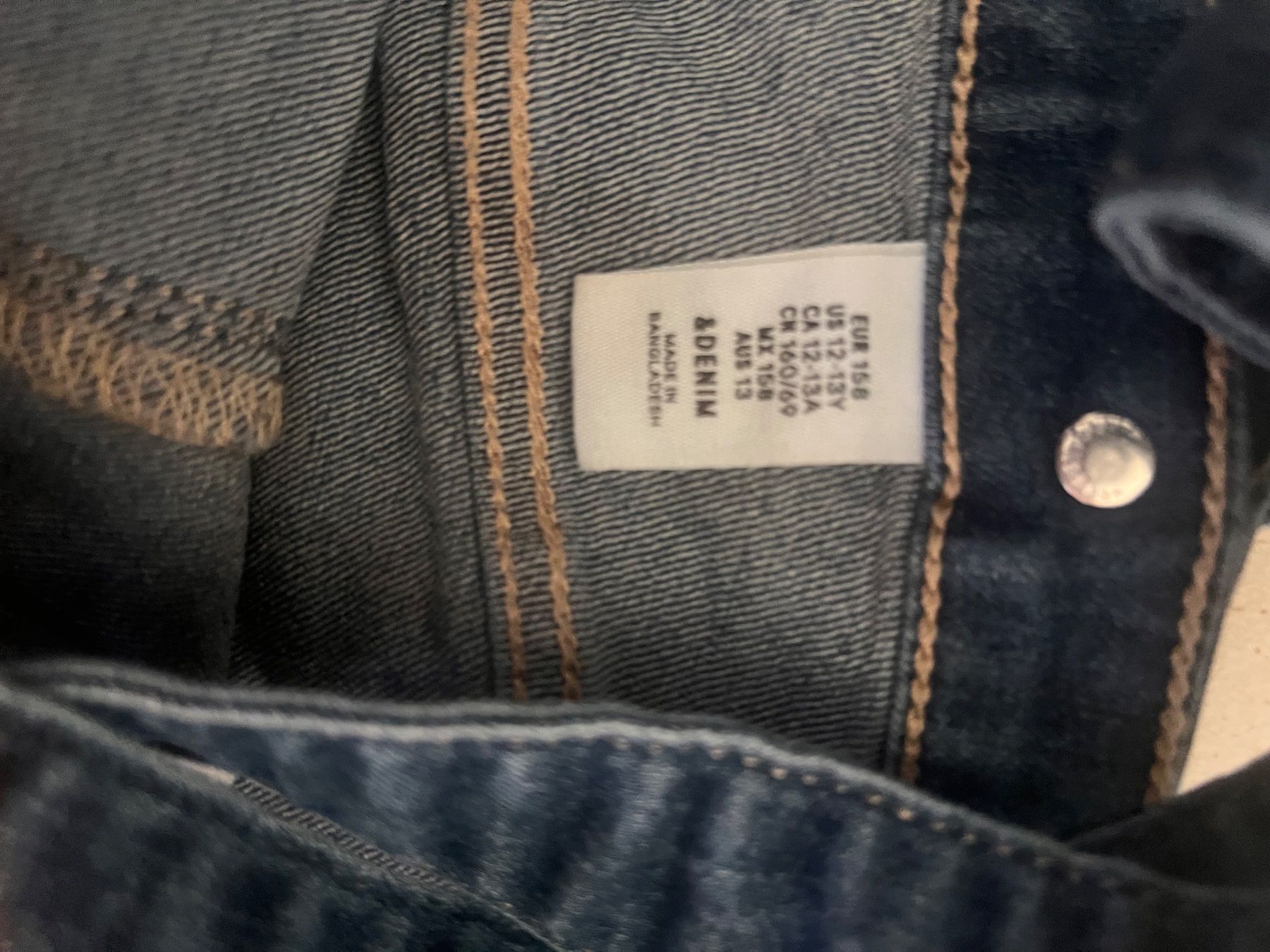 H&M Pantaloni: Salopette-short 158 – Usato da Neuchatel venduto da Melelienzlau 1